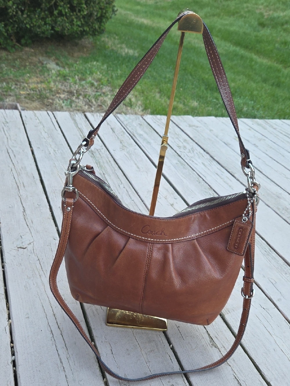 Coach Soho F13764 Pleated Brown Leather Hobo Bag 2009 $350 Estimated Retail GUC